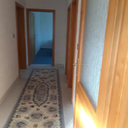 Loora Apartman *