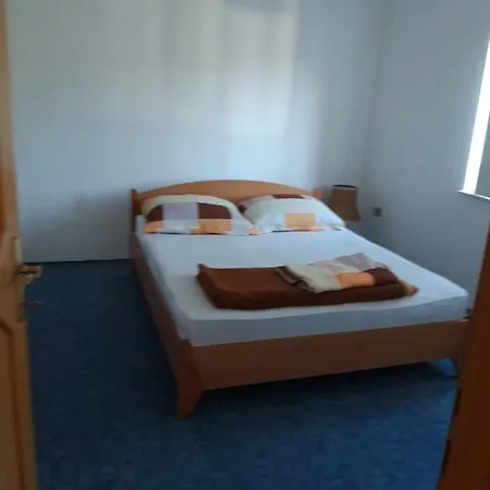 Apartman Loora